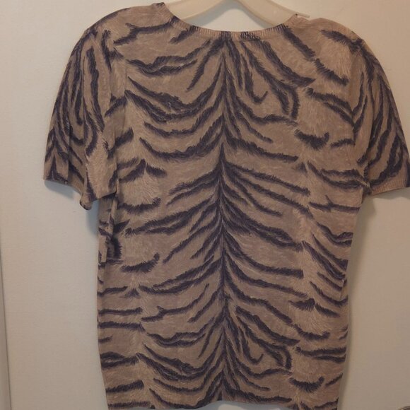 Neiman Marcus 100% Cashmere / Animal Print Top-Set - Picture 9 of 12